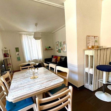 Appartement Douces Heures Avec Parking Couvert Prive Le Locle Eksteriør bilde